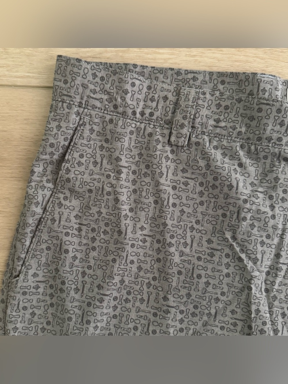 Peter Millar Men's Gray Golf Tees Shorts Size 36 Lightweight Performance - Picture 2 of 9